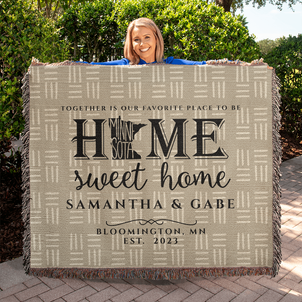 Personalized Minnesota Woven Blanket – Custom Home State Throw with Name & Location