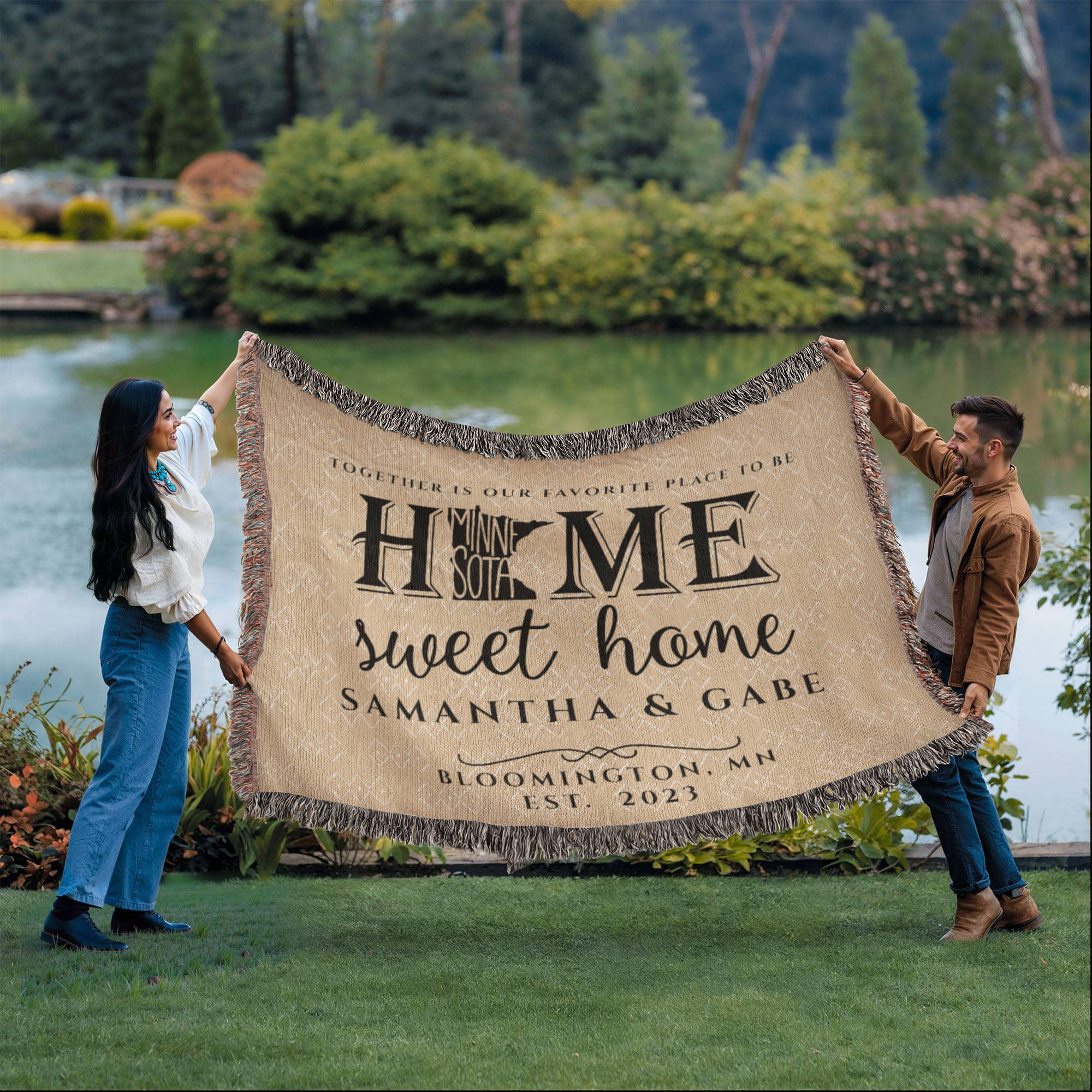 Personalized Minnesota Woven Blanket – Custom Home State Throw with Name & Location