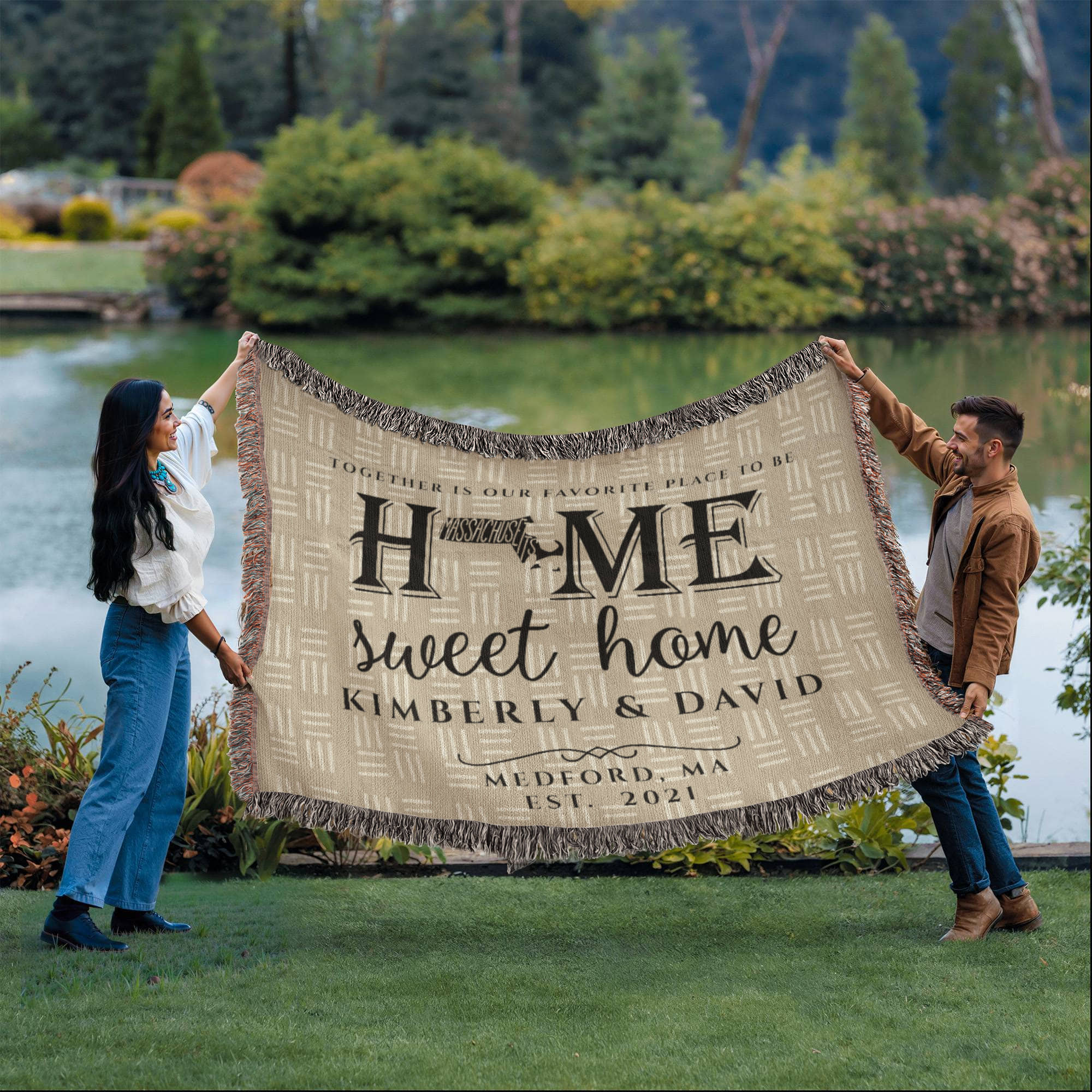 Personalized Massachusetts Woven Blanket – Custom Home State Throw with Name & Location