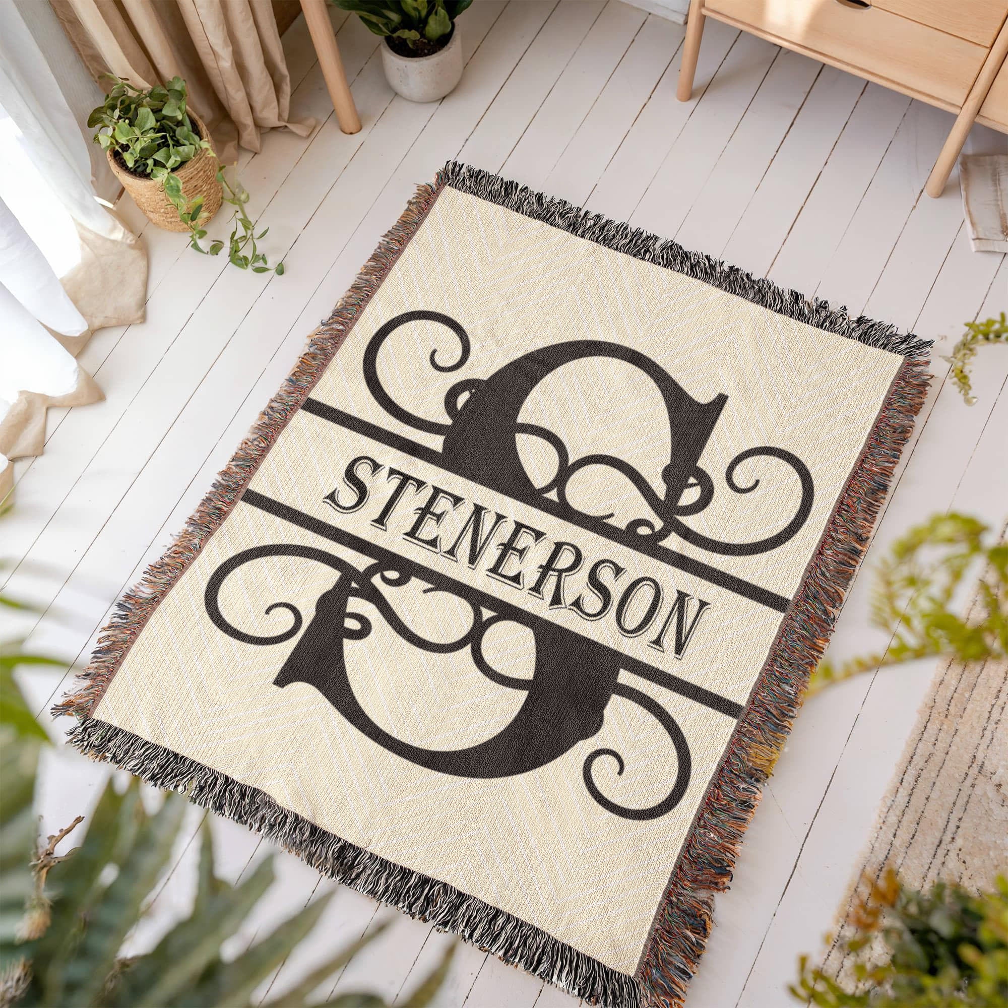 Personalized Swirled Monogram Family Name Woven Blanket Throw – Custom Home Gift