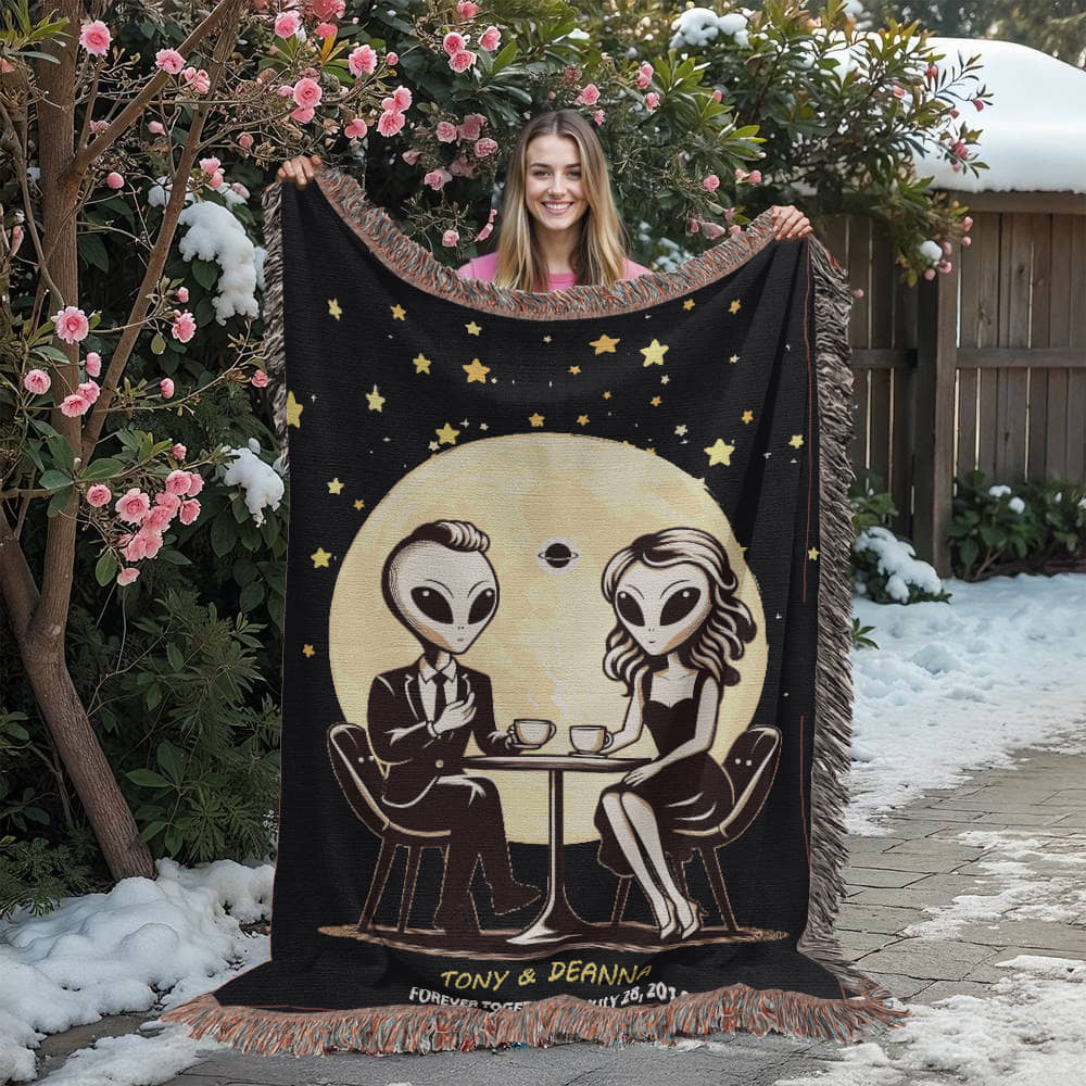 Personalized Alien Couple Woven Blanket Custom Romantic Gift Throw