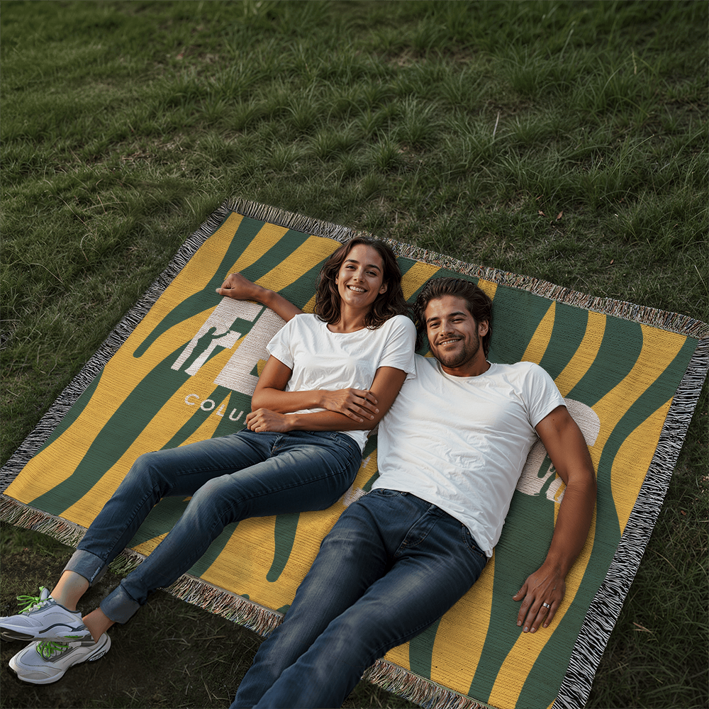 Personalized Fencing Woven Blanket Throw – Custom Fencer Athlete Gift